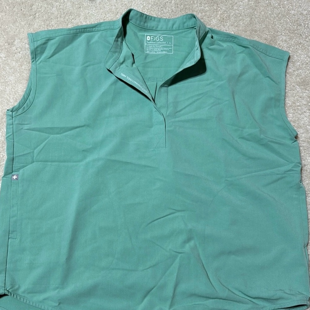 Jade Green FIGS top (RARE)